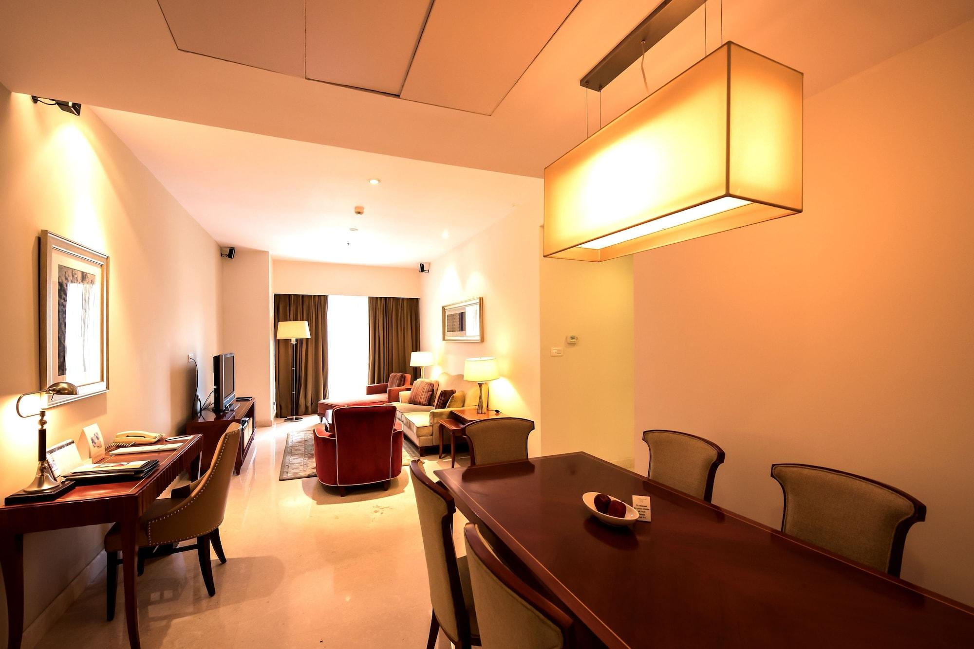Oakwood Premier Prestige Bangalore Exterior photo
