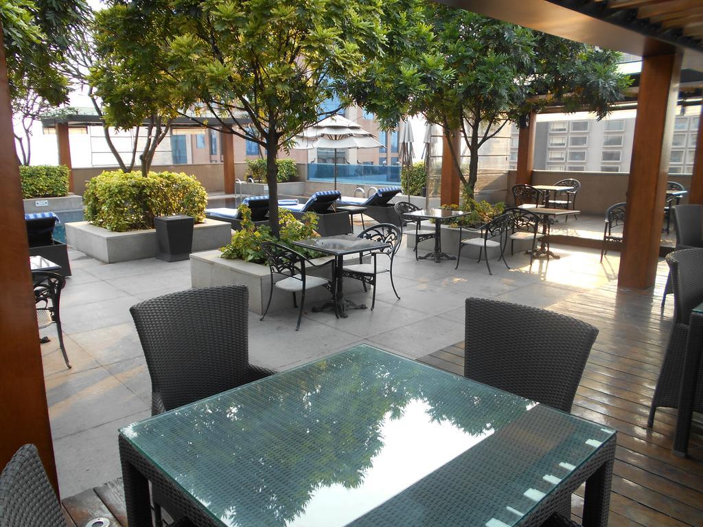 Oakwood Premier Prestige Bangalore Exterior photo