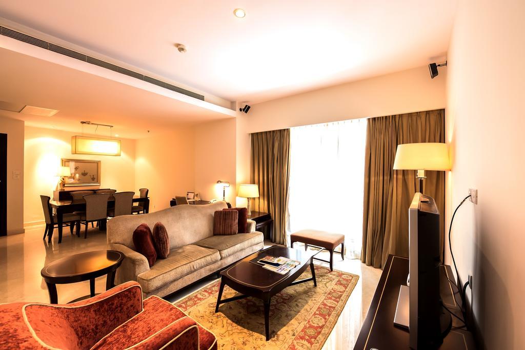 Oakwood Premier Prestige Bangalore Exterior photo