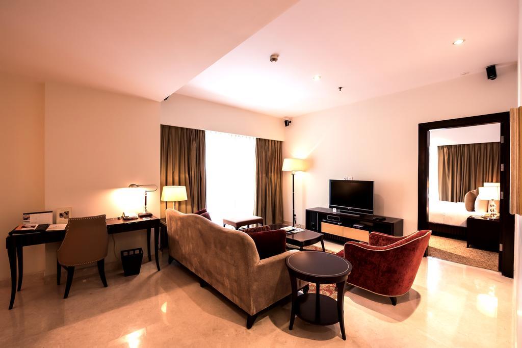Oakwood Premier Prestige Bangalore Exterior photo